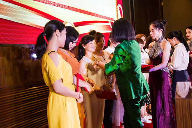 王者风范"——女王智慧母婴健康管理中心品牌发布会在福州梅园国际大